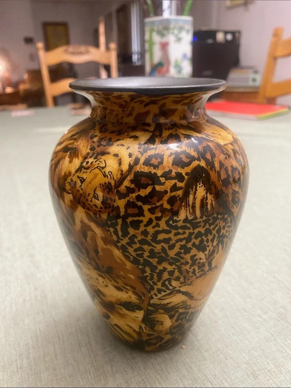 Vintage Safari Decorative Vase: African Jungle Patchwork Ceramic Decor - Picture 12 of 12